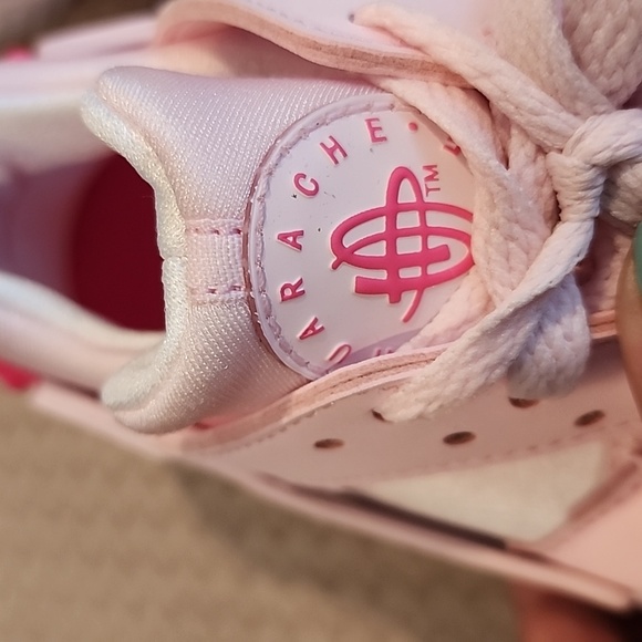 Nike Huarache Run (Pink/White) - Picture 8 of 8
